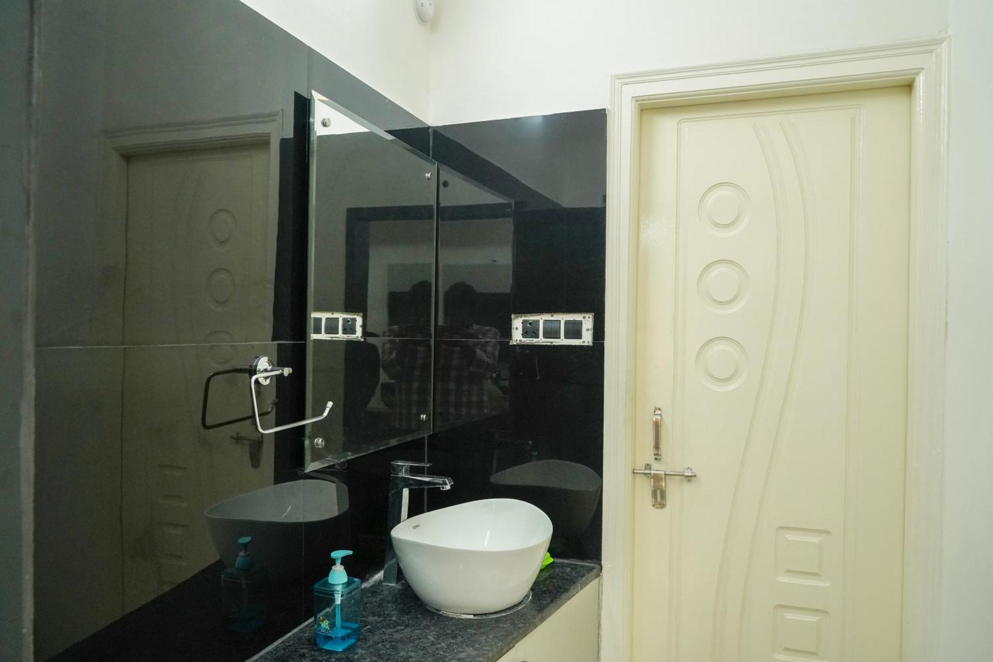 N Cube Serviced Apartments ไฮเดอราบัด ภายนอก รูปภาพ
